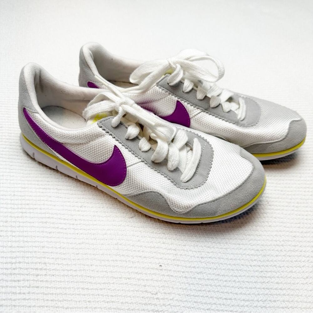 Nike Victoria Sneakers Womens Size 7 Purple White Nike Style 525322-102